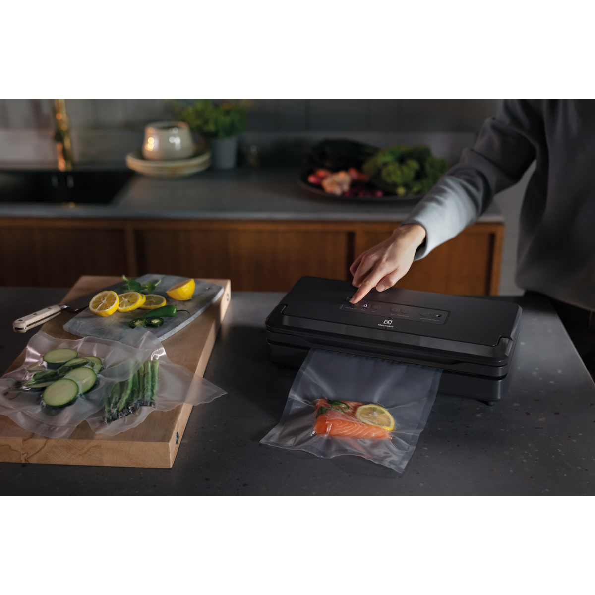 Electrolux - Integrated Vacuum Sealer - E6VS1-6AG